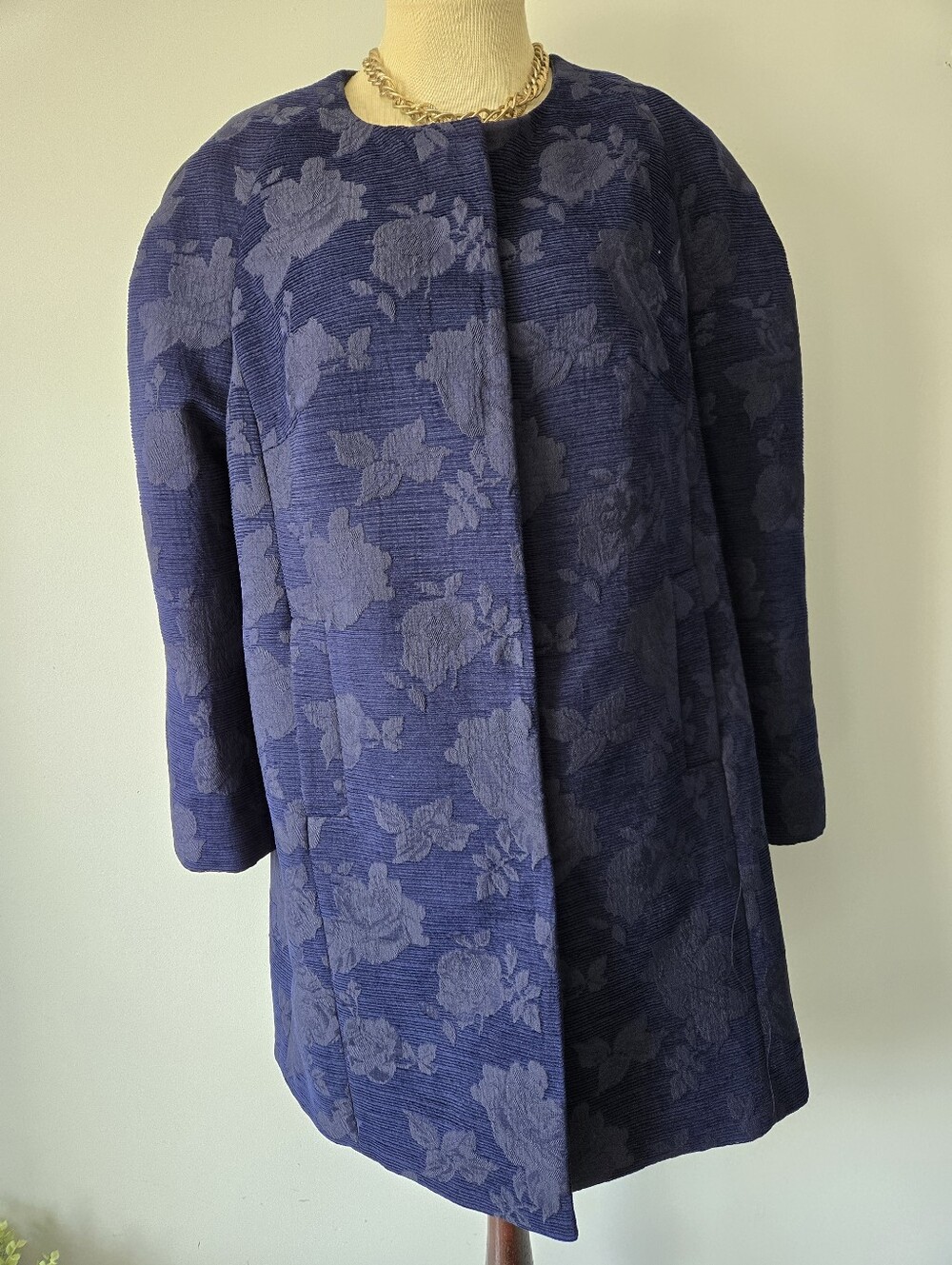 Jaques Vert  Floral Jacquard Navy Dress Coat. Size 16